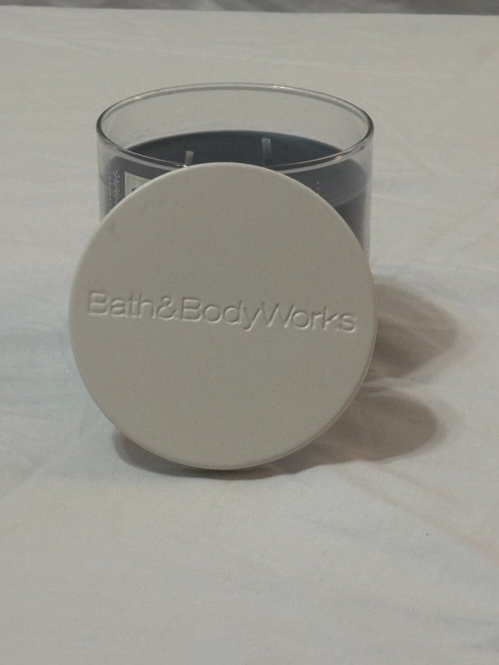 Bath & Body Works Midnight Snow 3-Wick Candle 14.5oz - NEW - Picture 2 of 6
